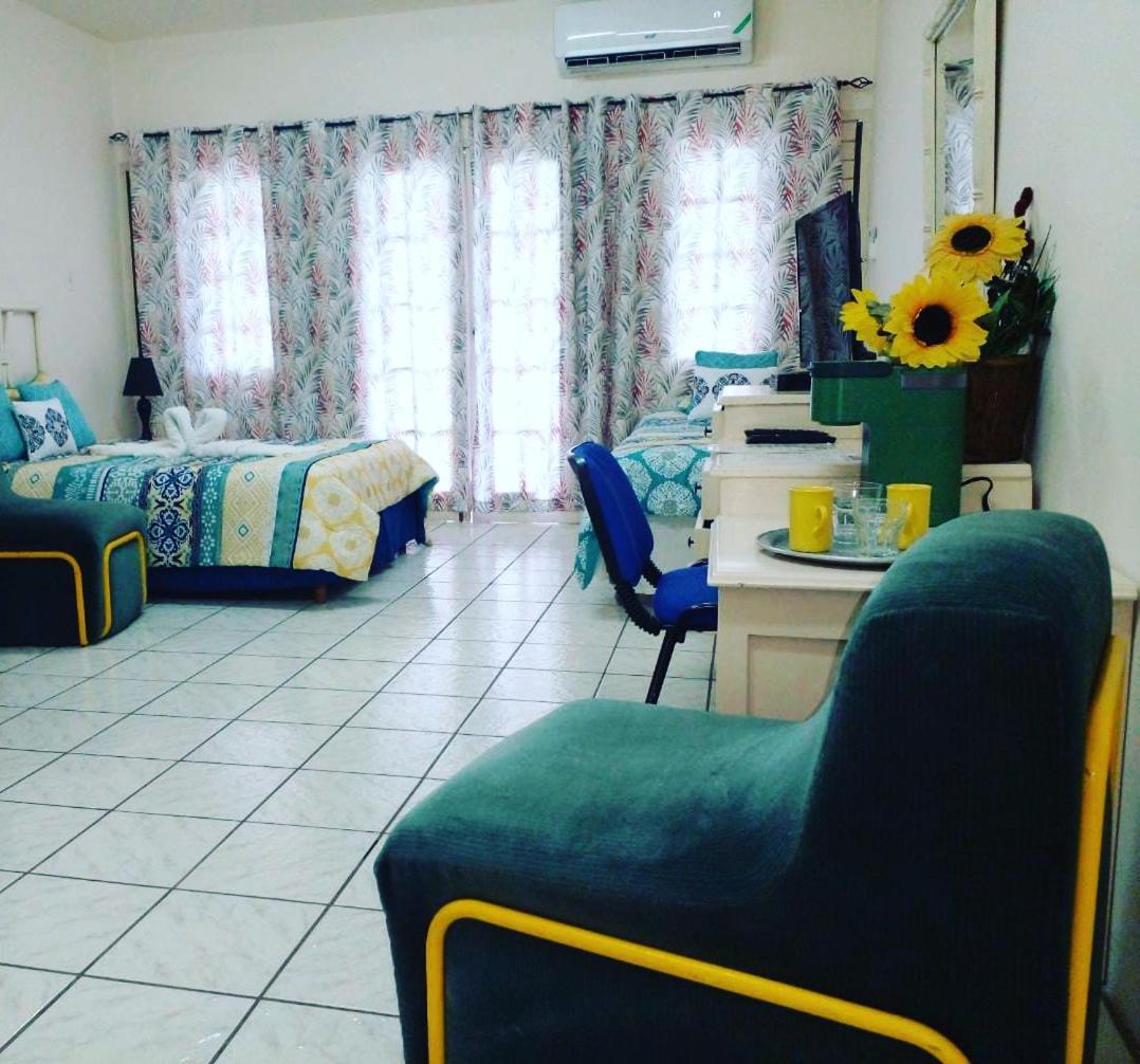 Ridgeway Guest House Montego Bay Exterior foto